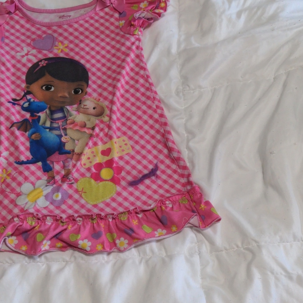 Doc Mcstuffins nightgown